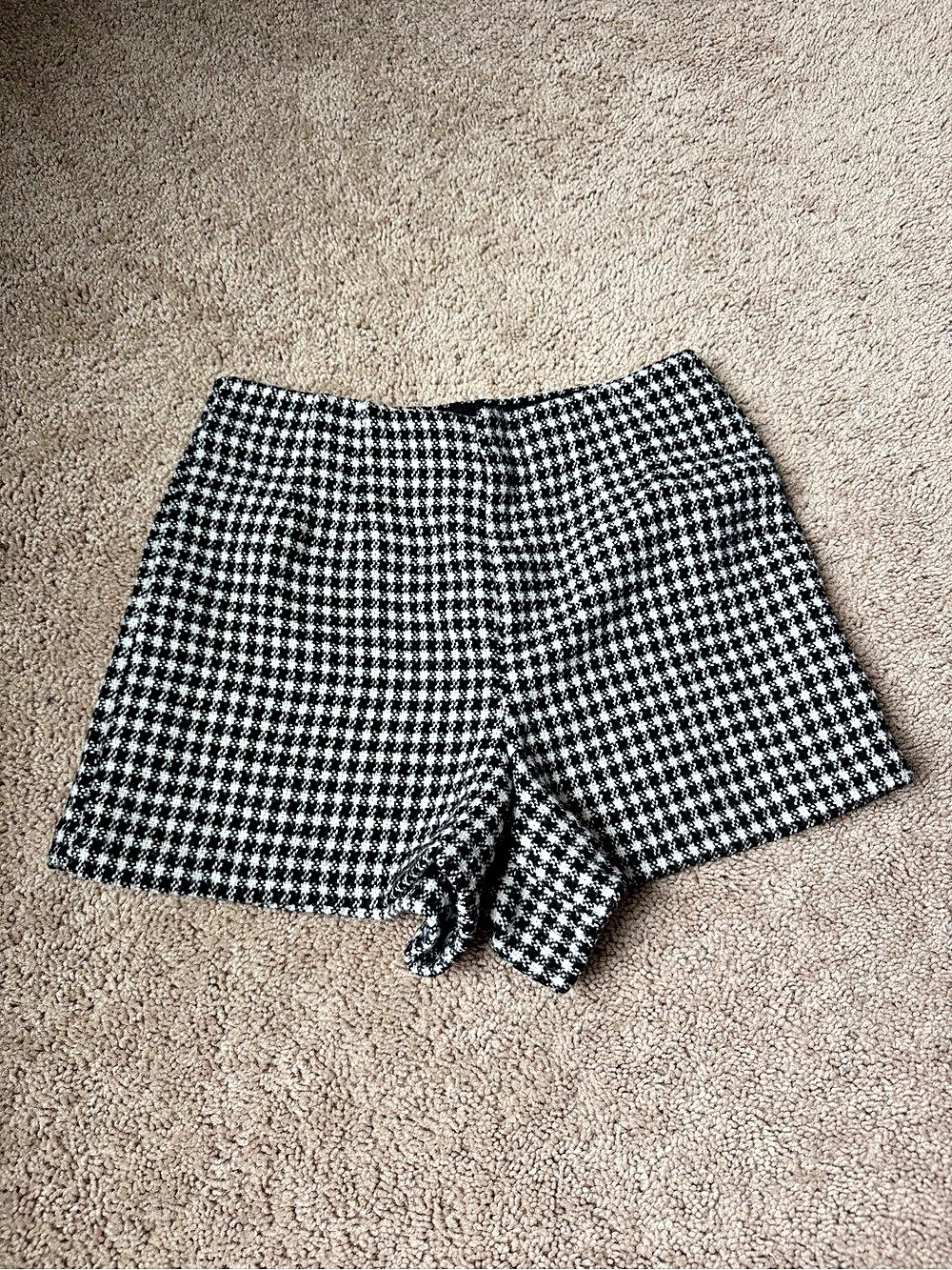 Zara Houndstooth Shorts Size Medium